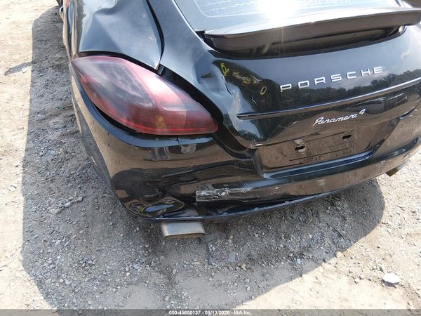 2012 PORSCHE PANAMERA 4