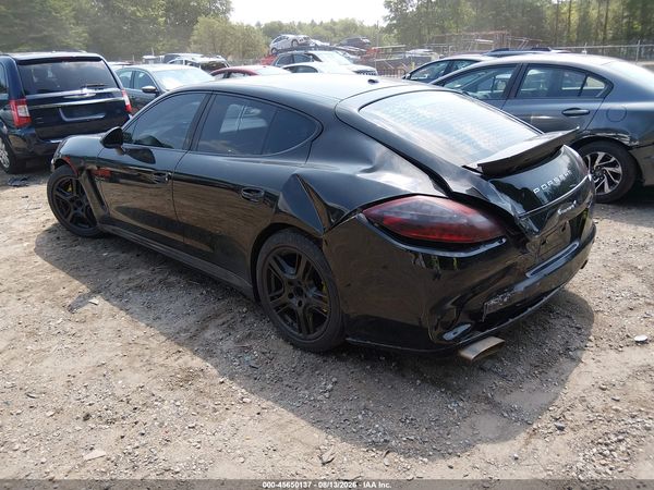 2012 PORSCHE PANAMERA 4