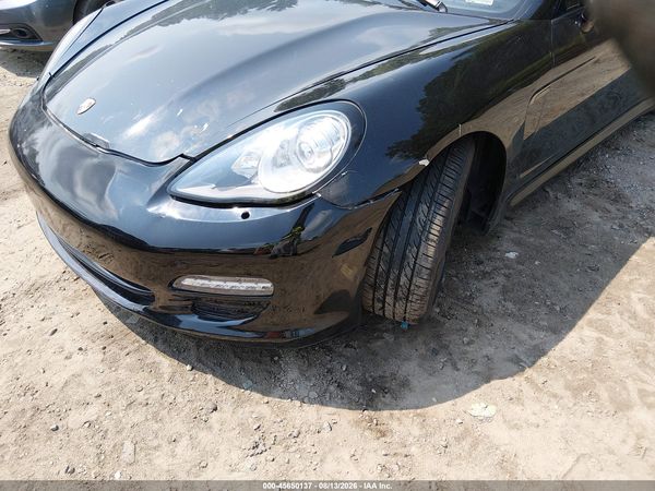 2012 PORSCHE PANAMERA 4