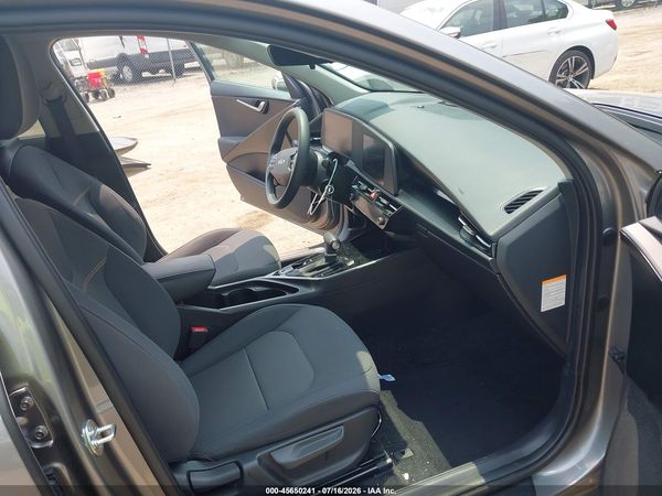 2024 KIA NIRO LX