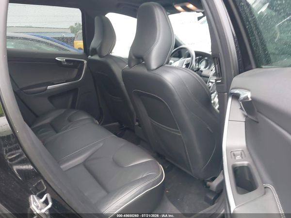 2016 VOLVO XC60 T6 R-DESIGN PLATINUM