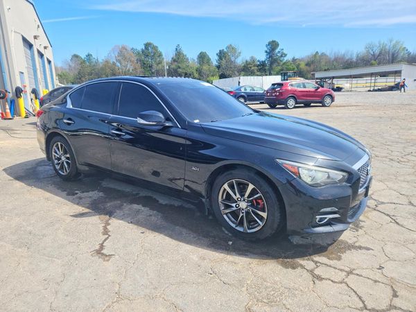 2017 INFINITI Q50