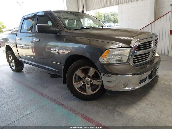 2016 RAM 1500 SLT