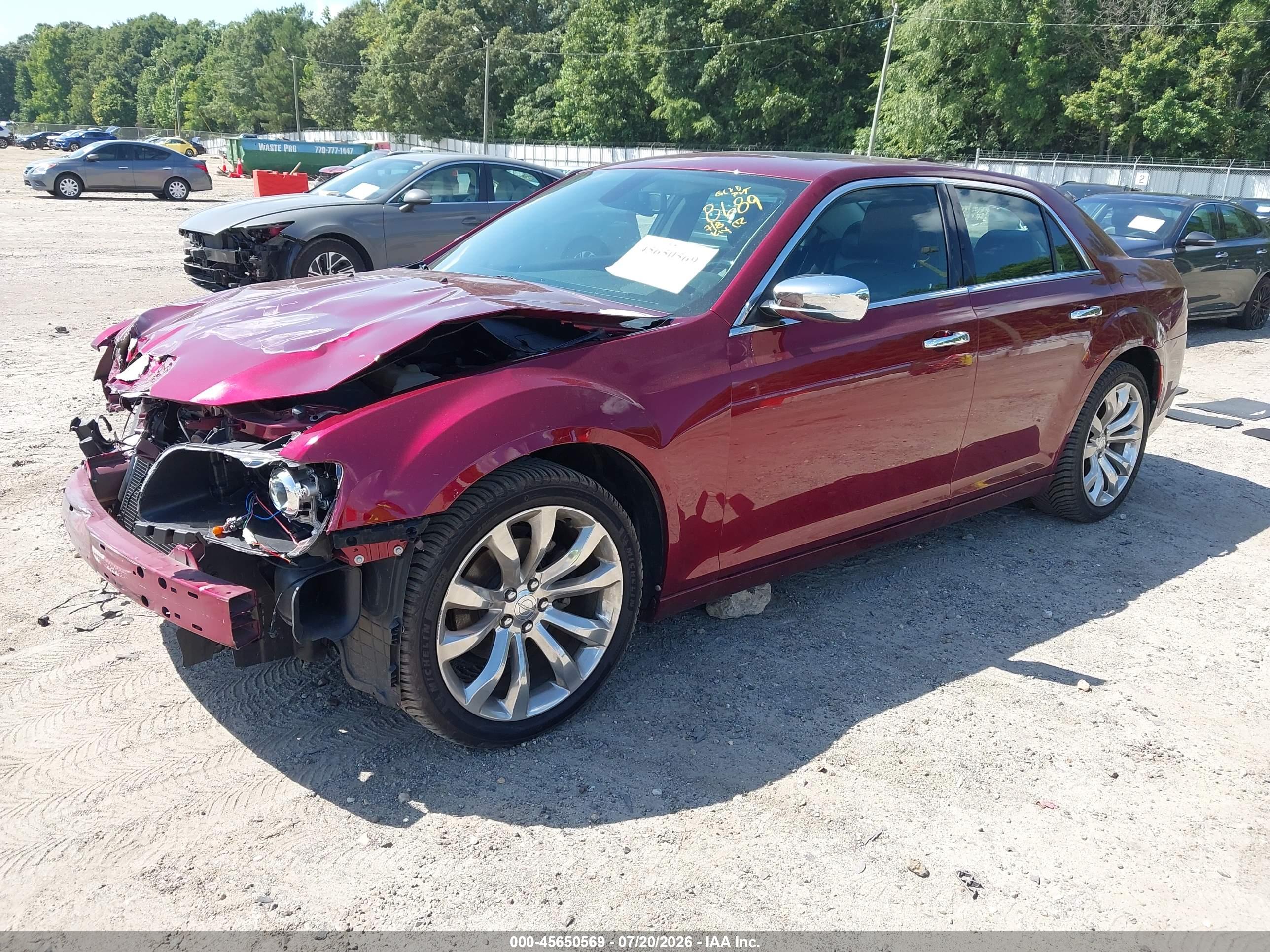 2020 CHRYSLER 300 LIMITED — I2