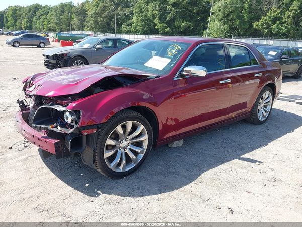 2020 CHRYSLER 300 LIMITED — I2