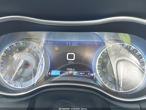 2020 CHRYSLER 300 LIMITED — I7