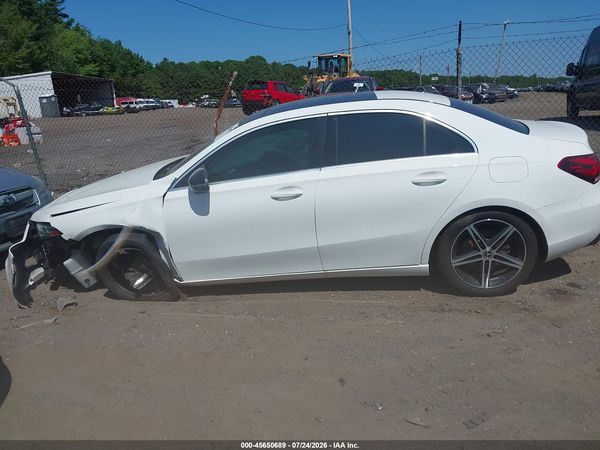 2019 MERCEDES-BENZ A 220