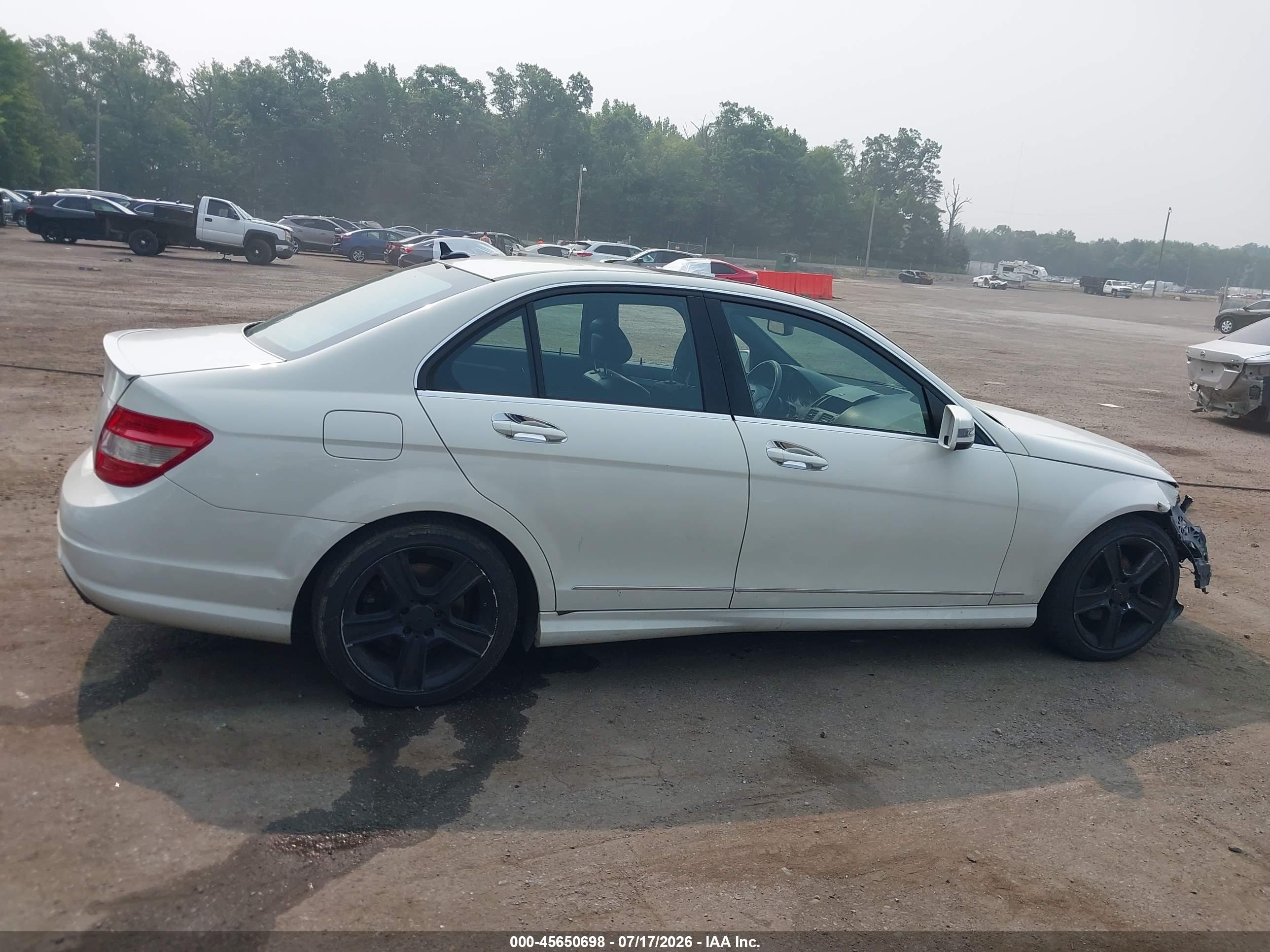 2011 MERCEDES-BENZ C 300 C300