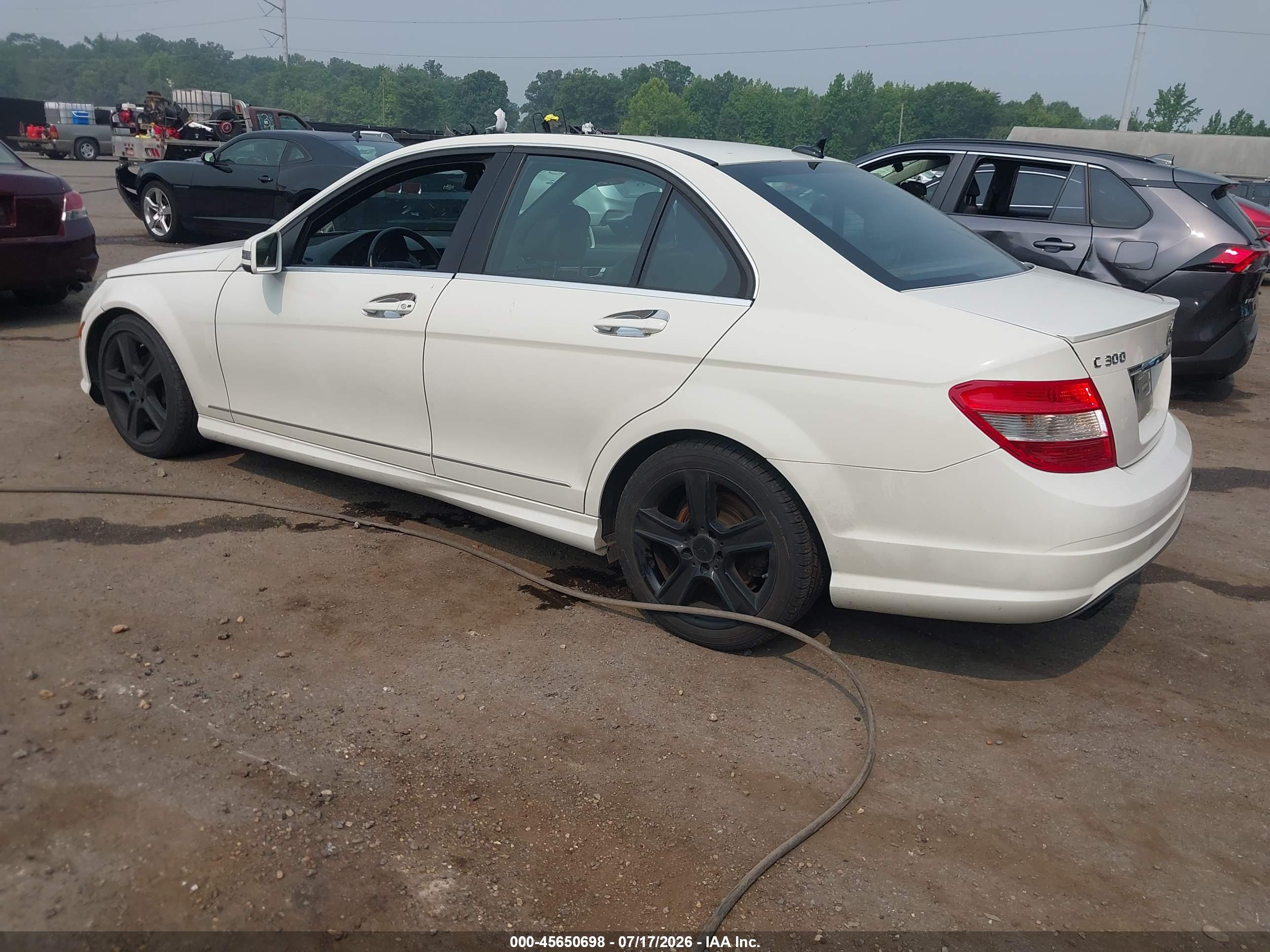 2011 MERCEDES-BENZ C 300 C300