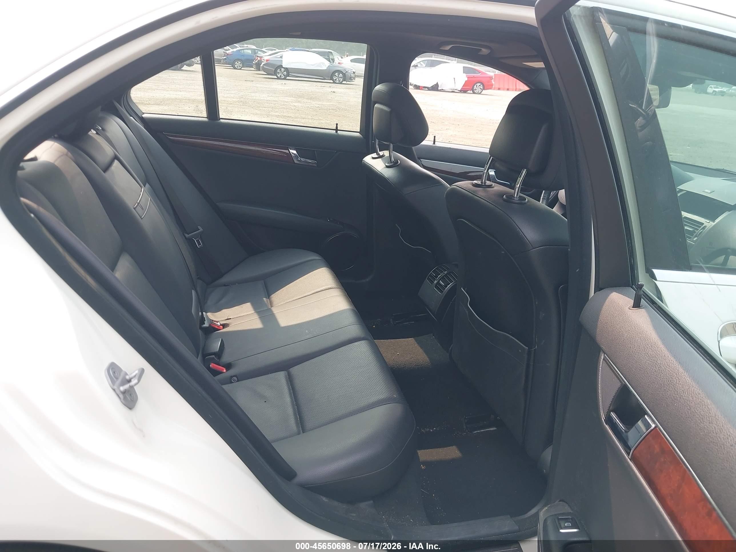 2011 MERCEDES-BENZ C 300 C300