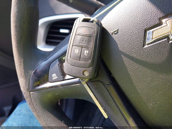 2012 CHEVROLET EQUINOX LS — I11