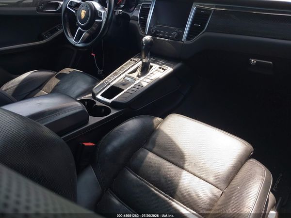 2017 PORSCHE MACAN TURBO
