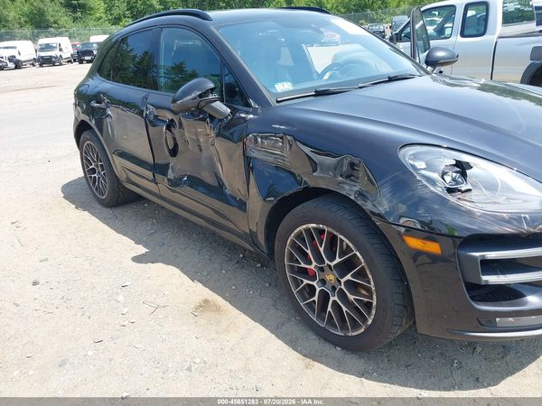 2017 PORSCHE MACAN TURBO