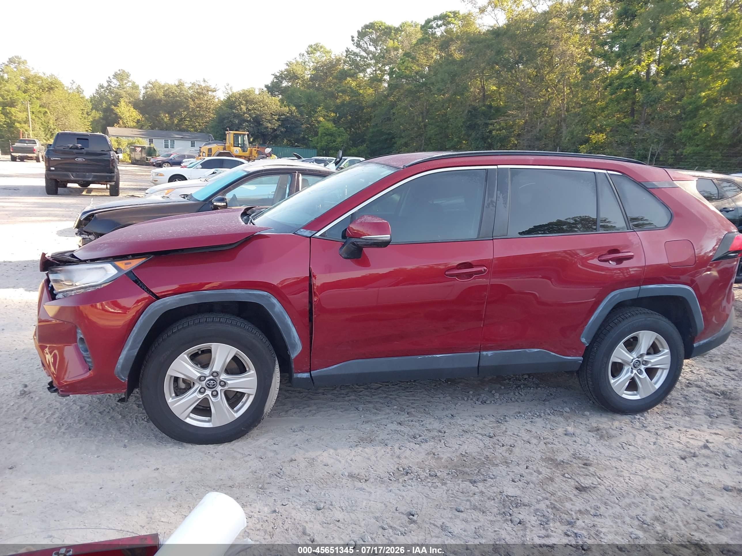 2021 TOYOTA RAV4 XLE