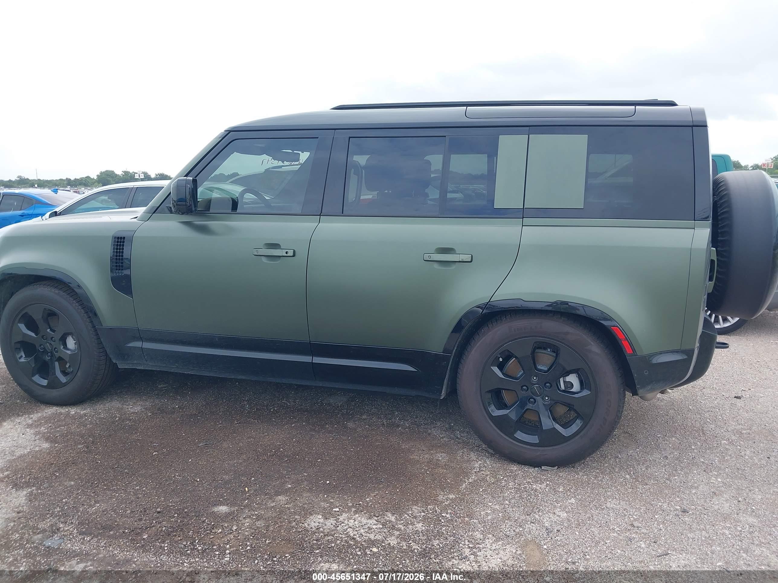 2026 LAND ROVER DEFENDER P400 X-DYNAMIC SE