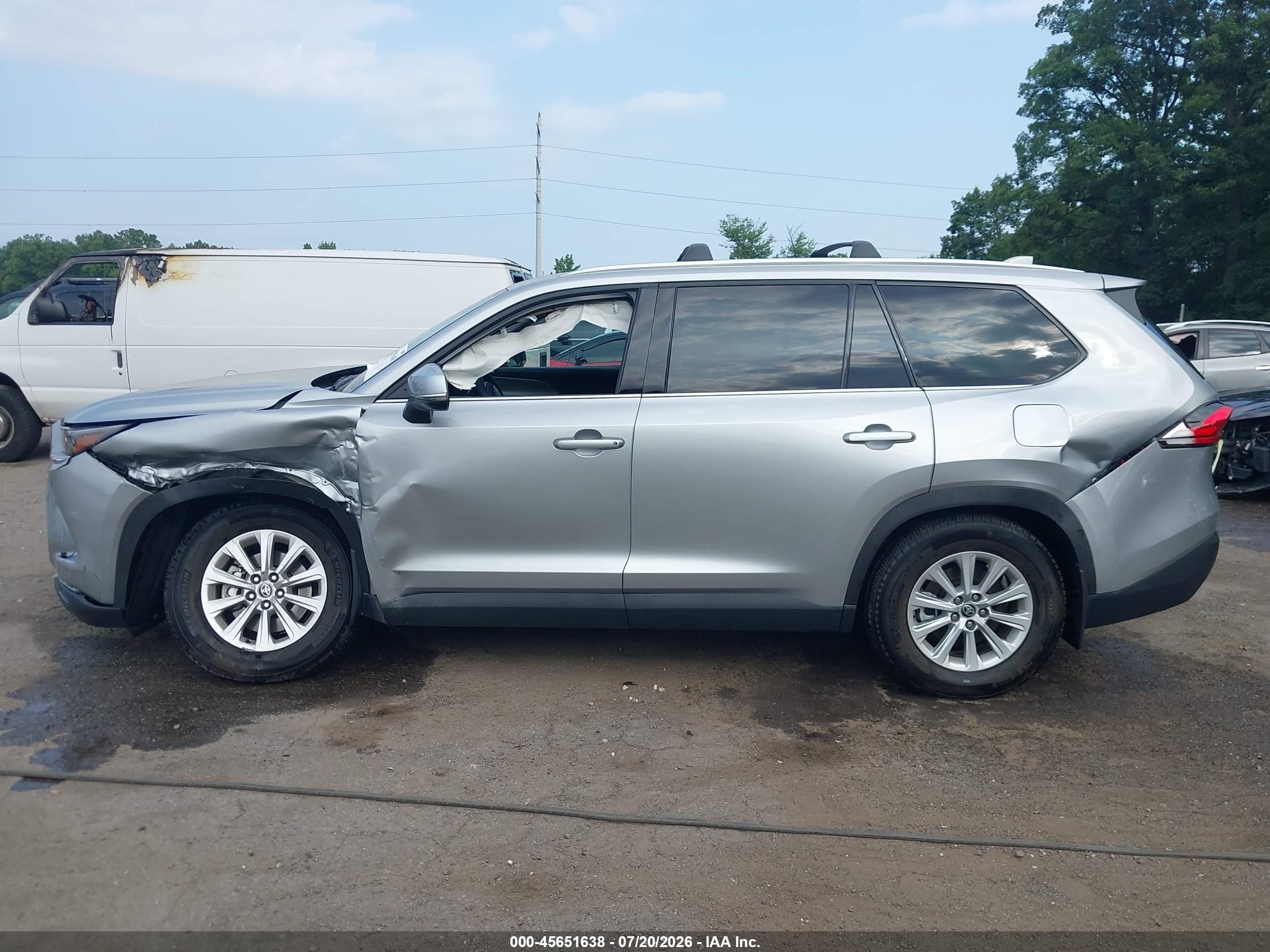 2024 TOYOTA GRAND HIGHLANDER XLE