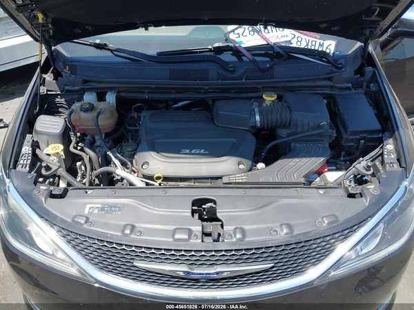 2018 CHRYSLER PACIFICA LIMITED — I10