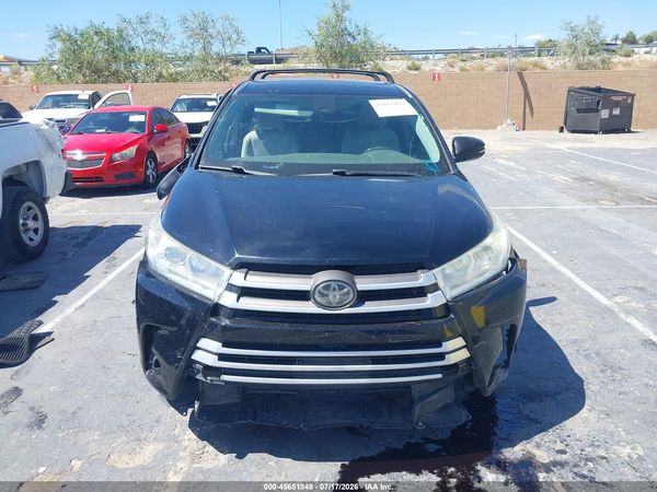 2018 TOYOTA HIGHLANDER LE