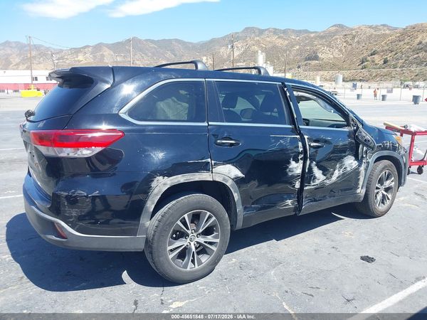 2018 TOYOTA HIGHLANDER LE