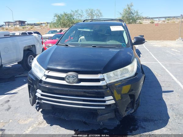 2018 TOYOTA HIGHLANDER LE