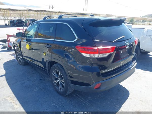 2018 TOYOTA HIGHLANDER LE