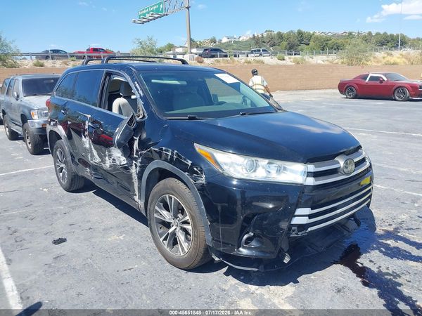 2018 TOYOTA HIGHLANDER LE