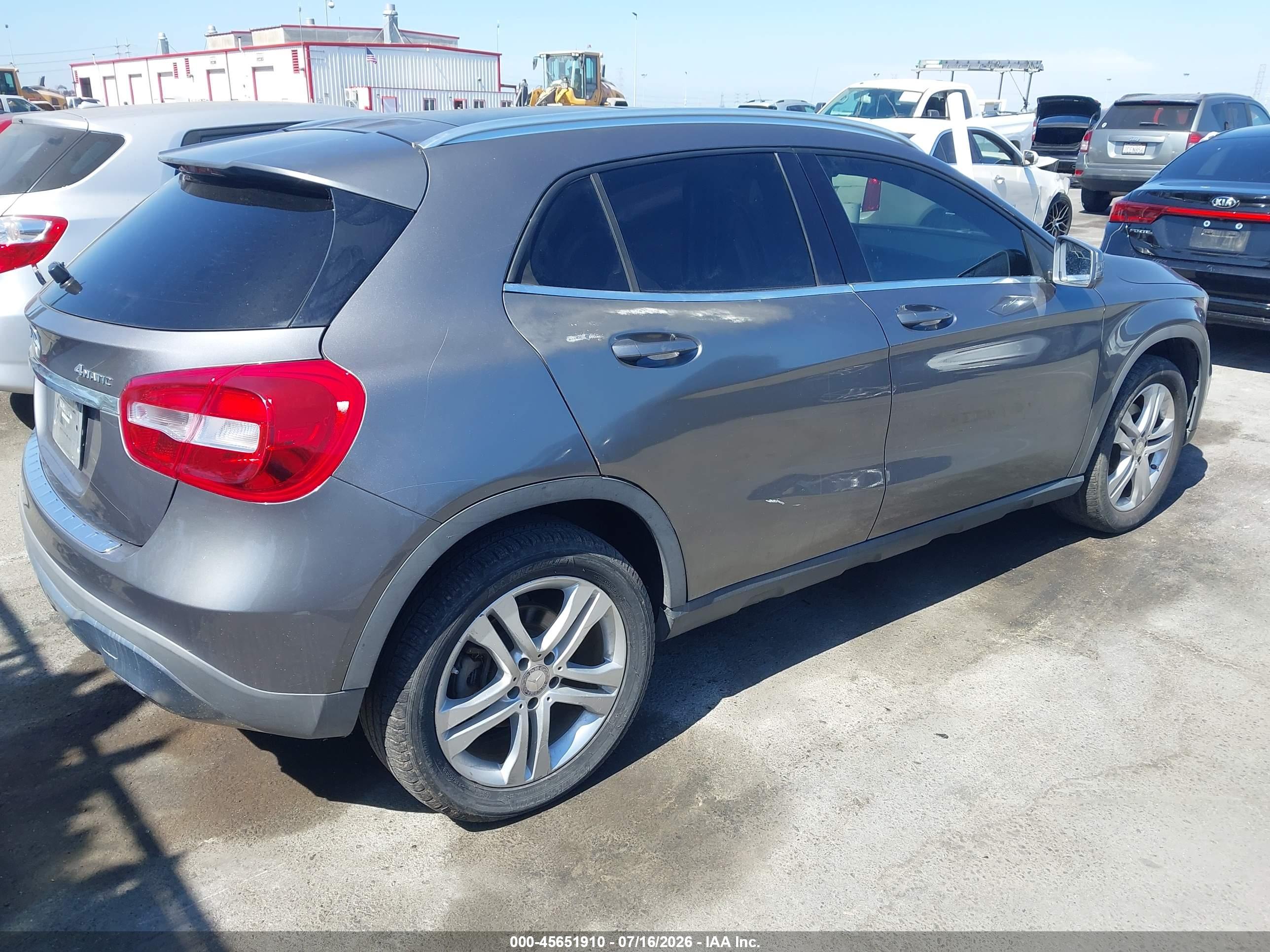 2018 MERCEDES-BENZ GLA 250 4MATIC