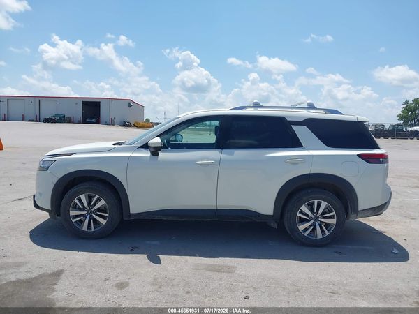 2023 NISSAN PATHFINDER SL 4WD — I117
