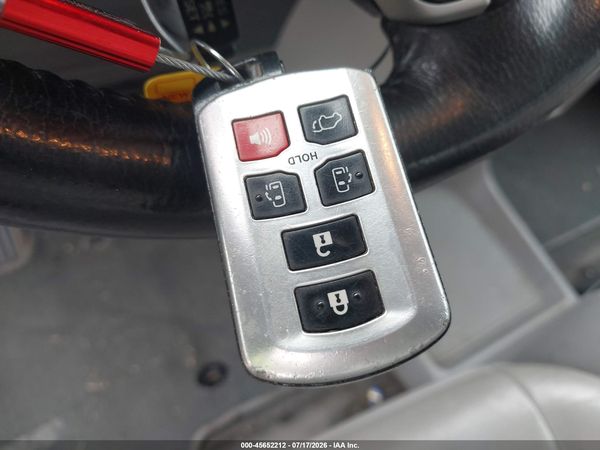 2018 TOYOTA SIENNA XLE 8 PASSENGER