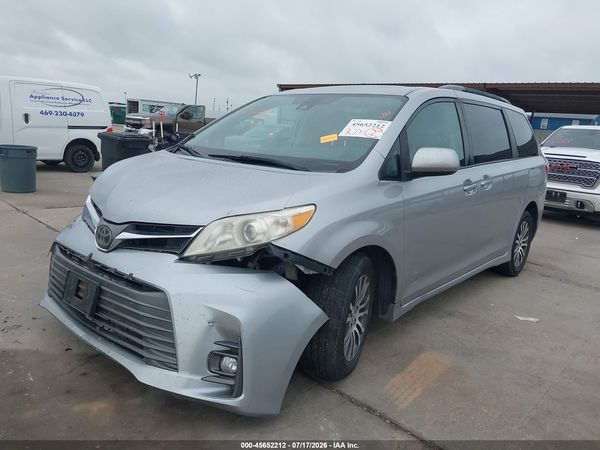2018 TOYOTA SIENNA XLE 8 PASSENGER