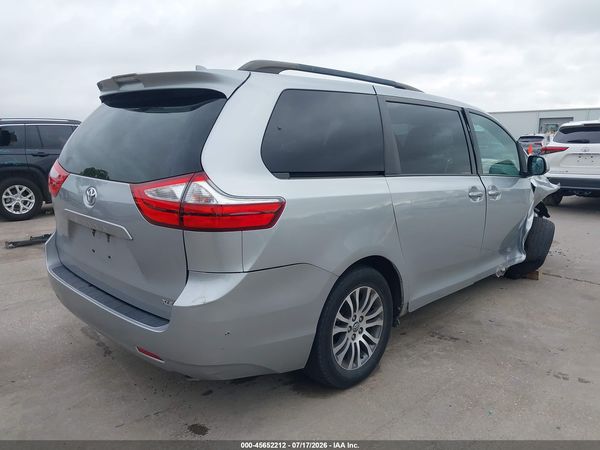 2018 TOYOTA SIENNA XLE 8 PASSENGER