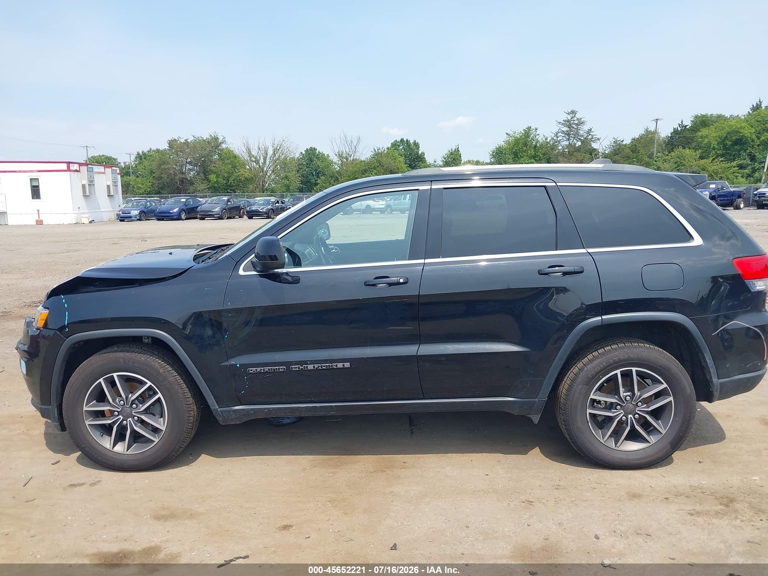 2019 JEEP GRAND CHEROKEE LAREDO E 4X4