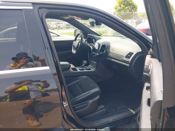2019 JEEP GRAND CHEROKEE LAREDO E 4X4