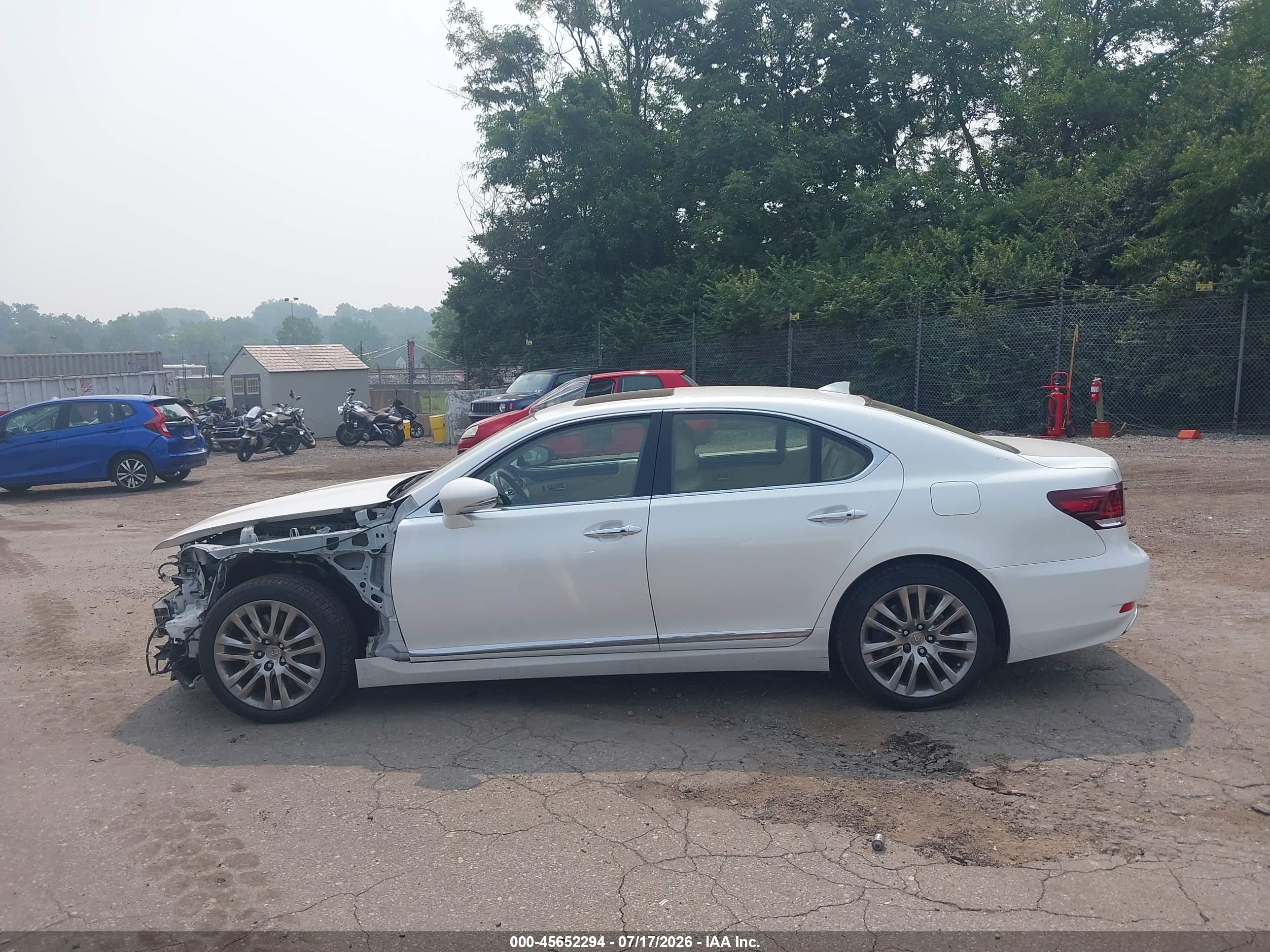 2016 LEXUS LS 460