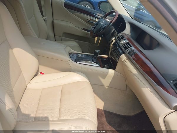 2016 LEXUS LS 460