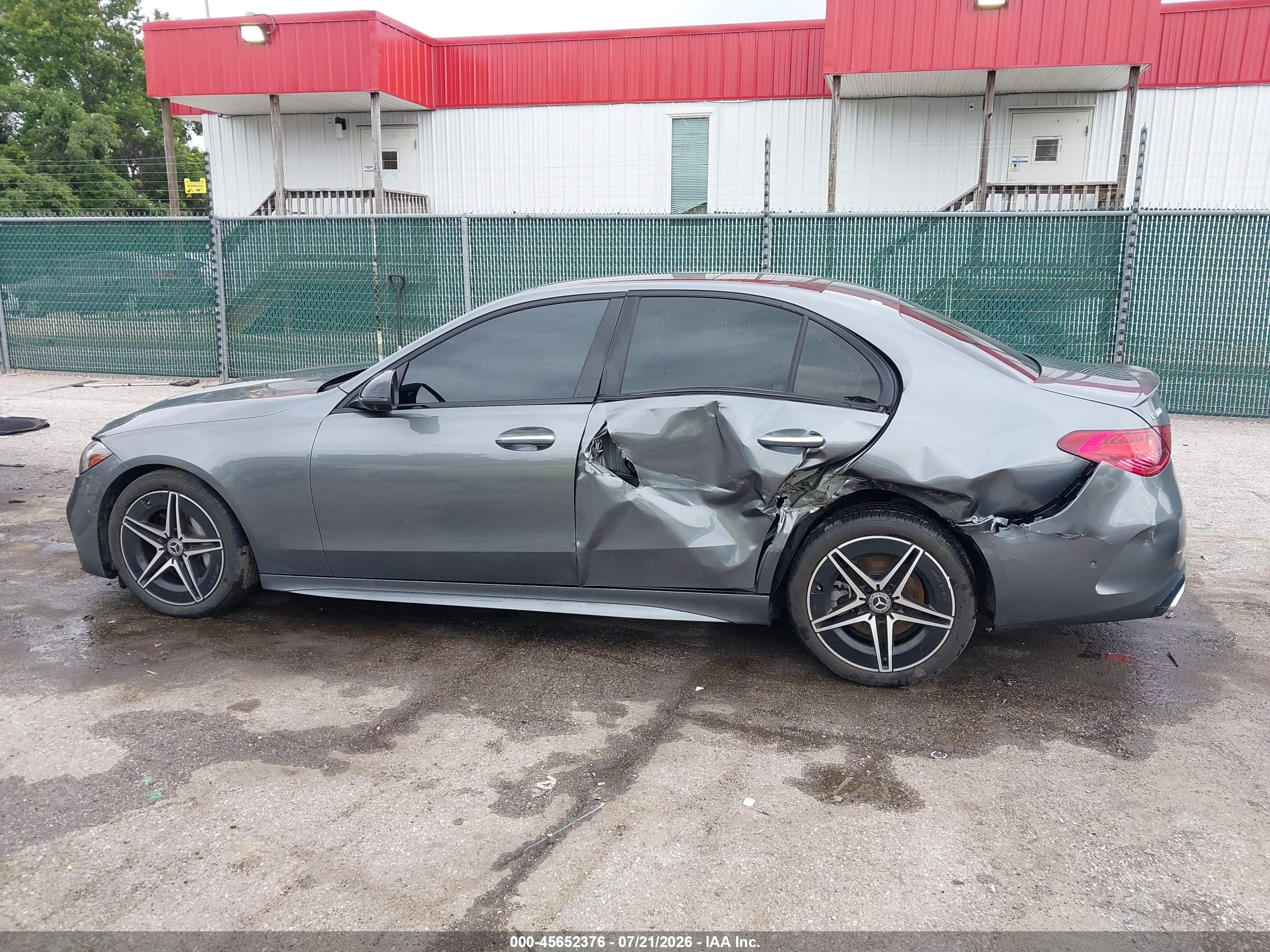2024 MERCEDES-BENZ C 300