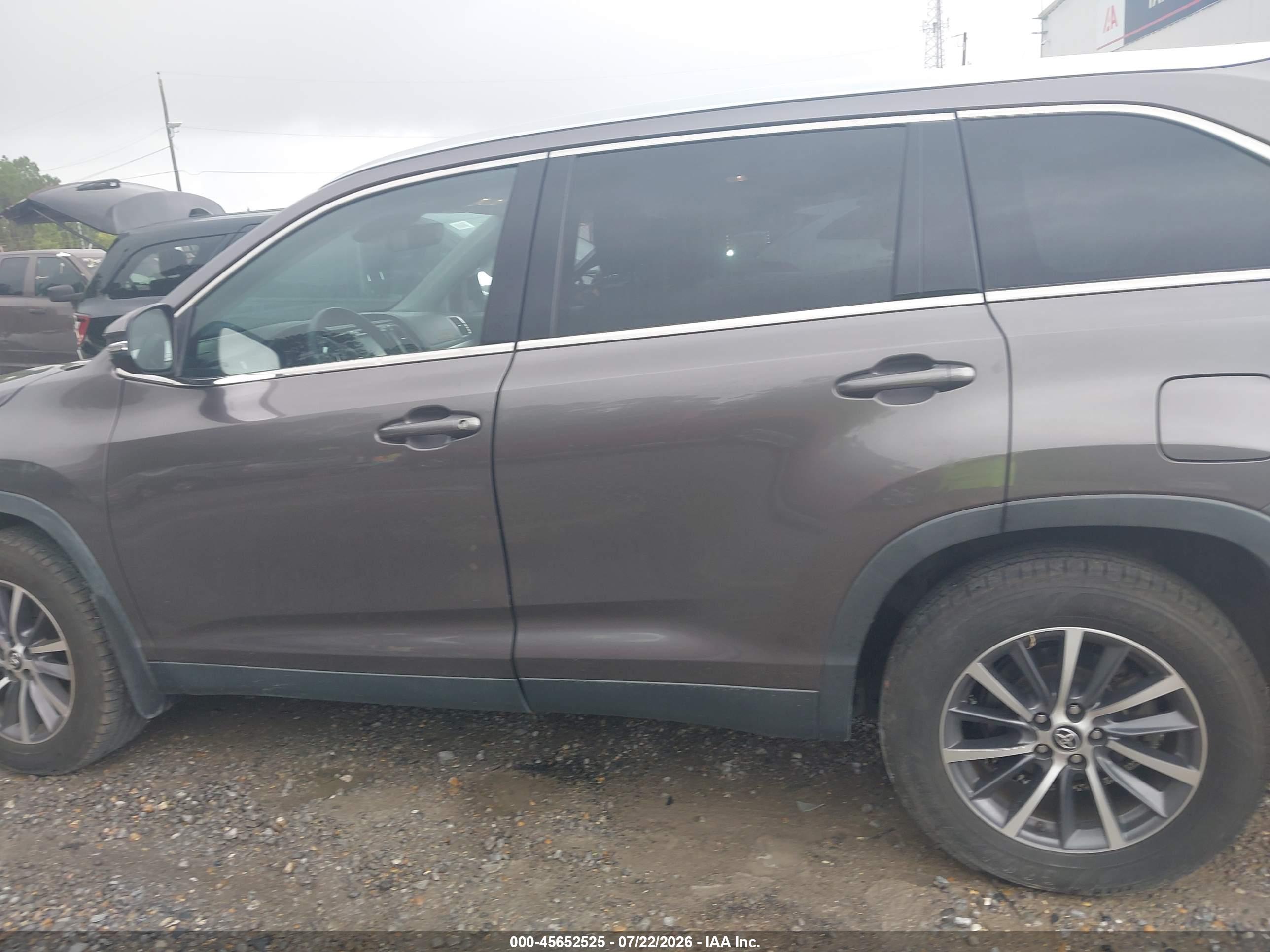 2019 TOYOTA HIGHLANDER XLE