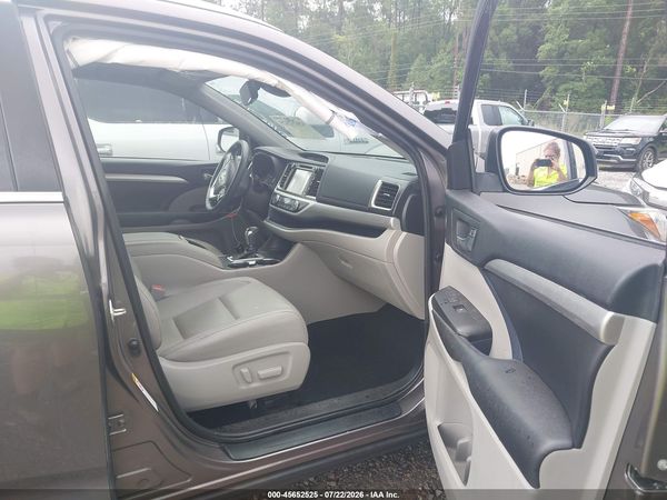 2019 TOYOTA HIGHLANDER XLE