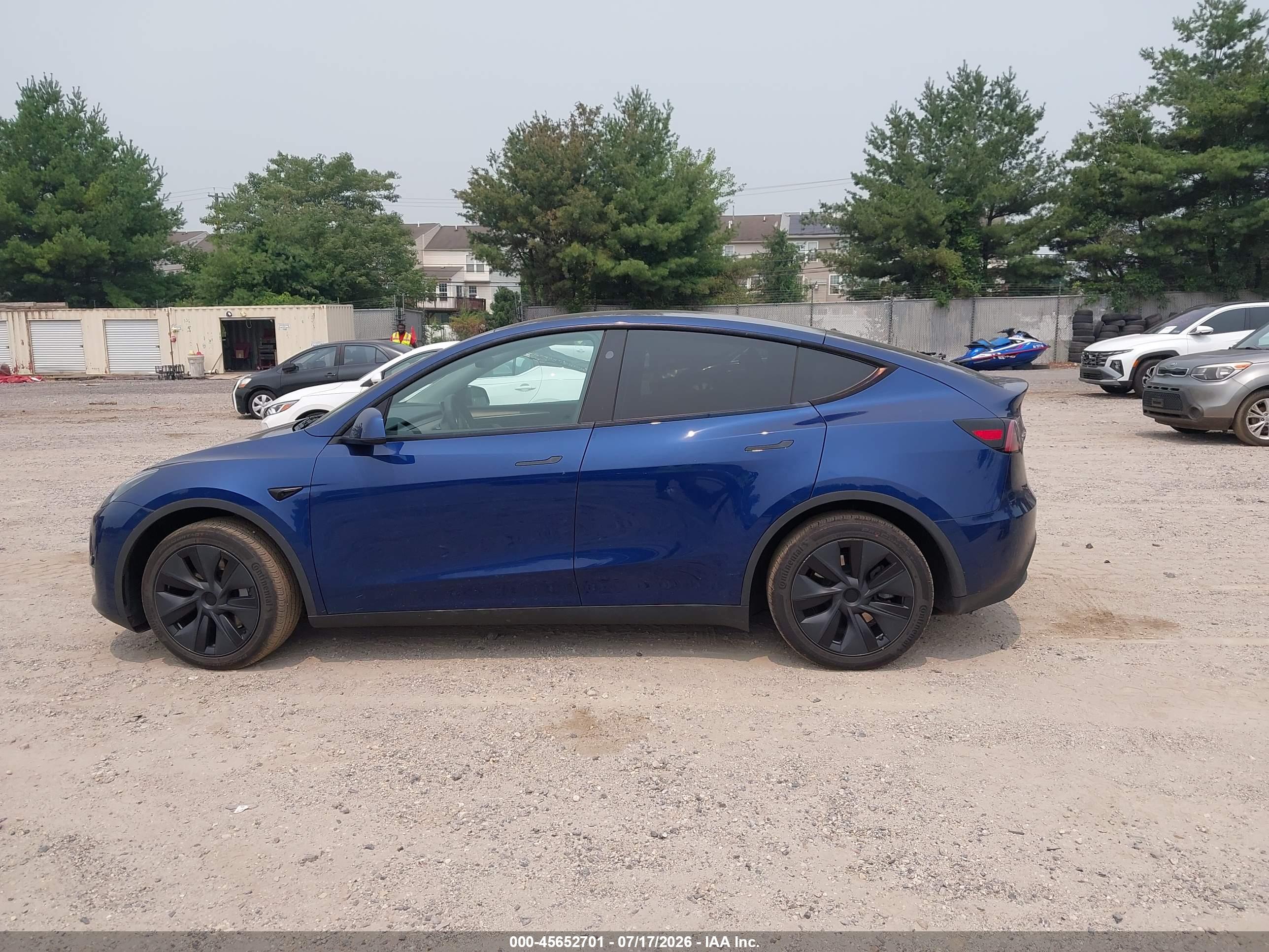 2024 TESLA MODEL Y