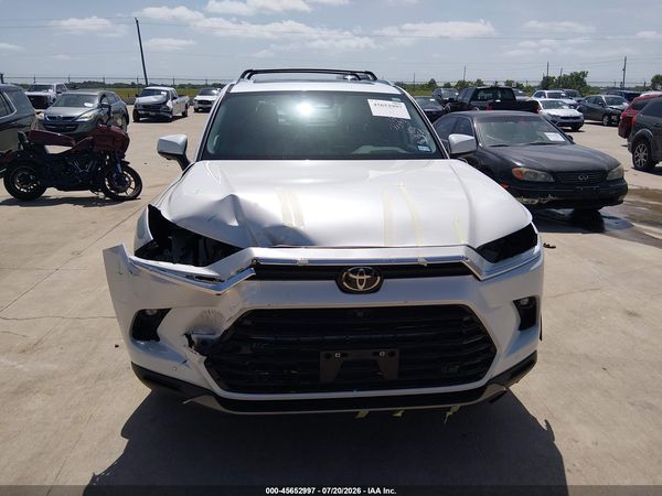 2024 TOYOTA GRAND HIGHLANDER PLATINUM