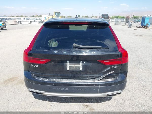 2018 VOLVO V90 CROSS COUNTRY T5