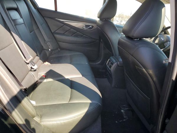 2017 INFINITI Q50