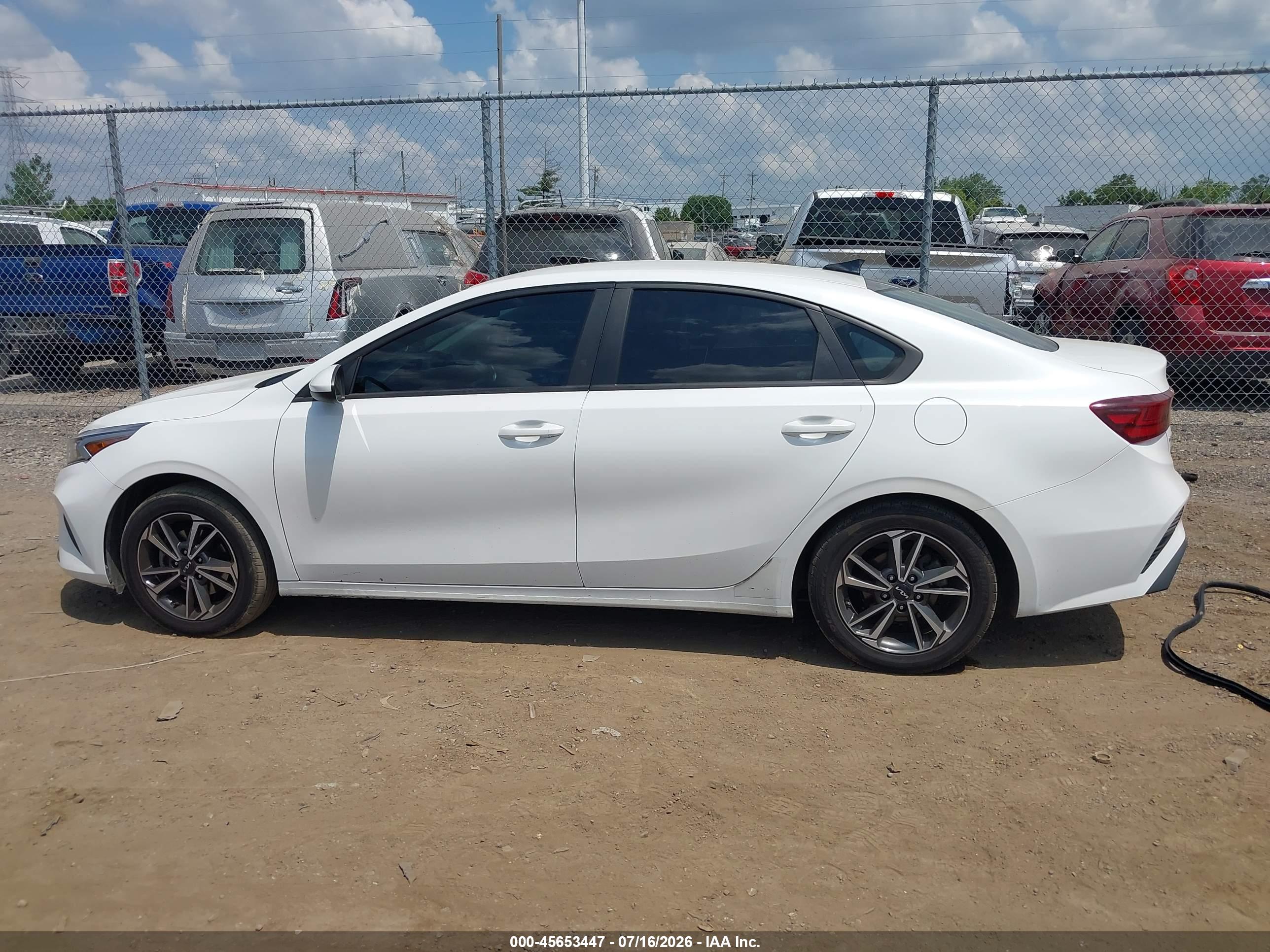 2023 KIA FORTE LXS