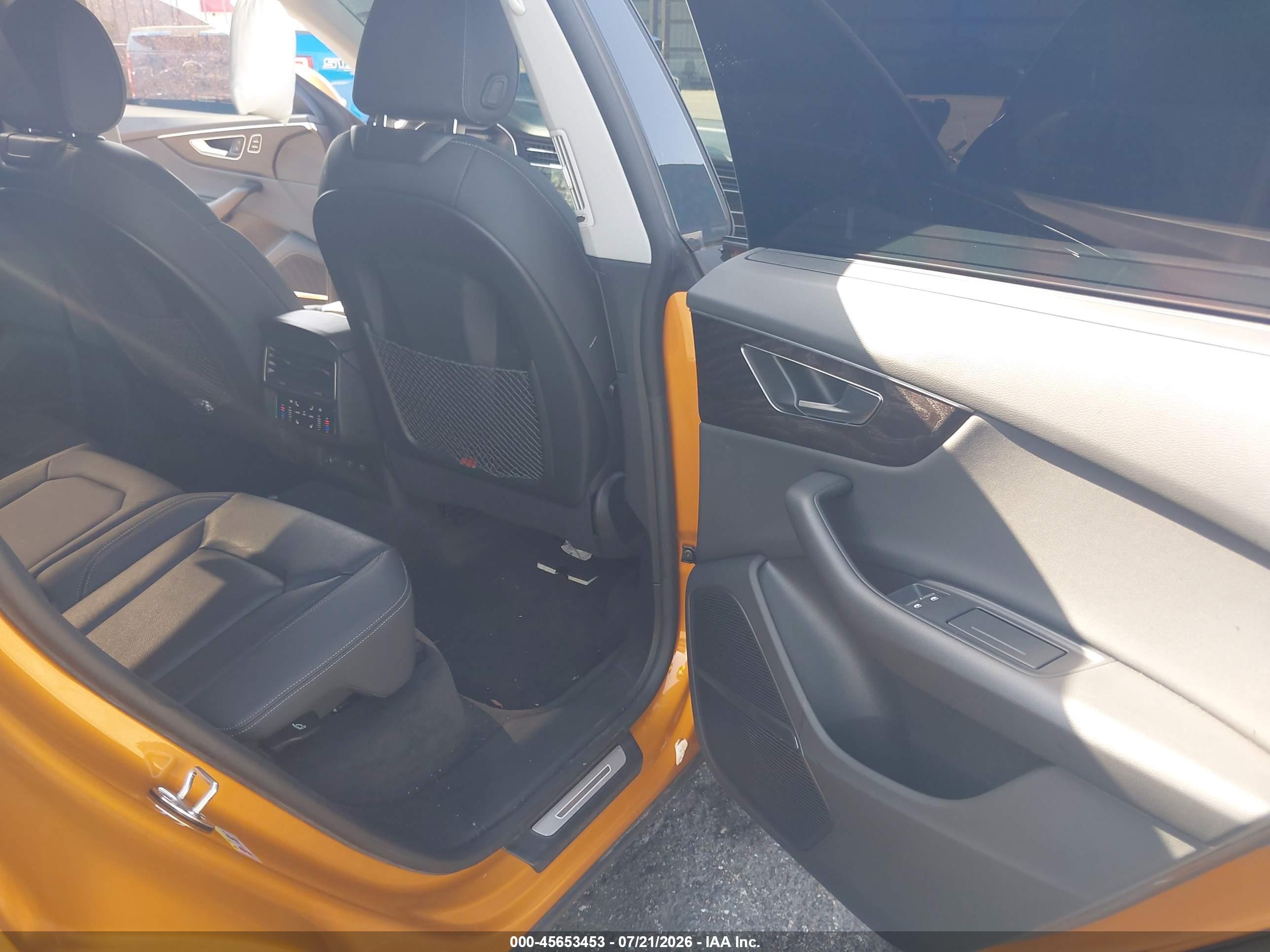 2021 AUDI Q8