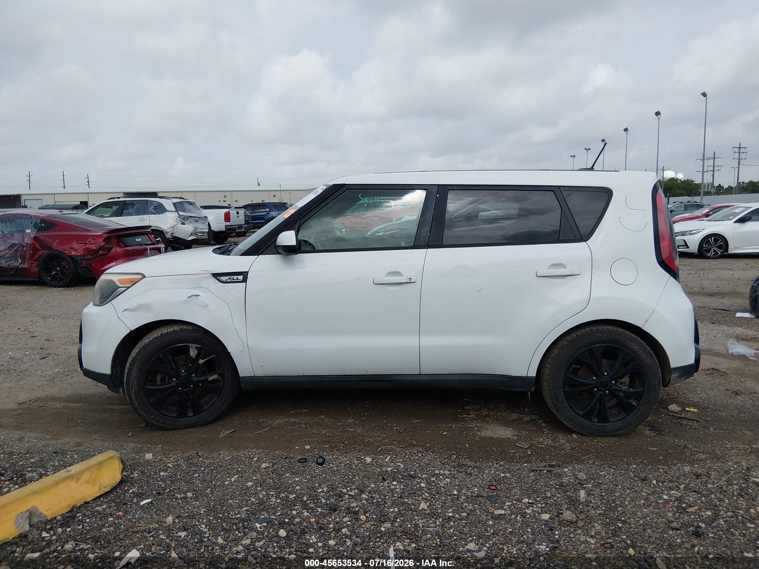 2016 KIA SOUL +