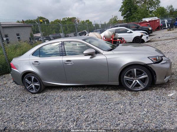 2018 LEXUS IS 300