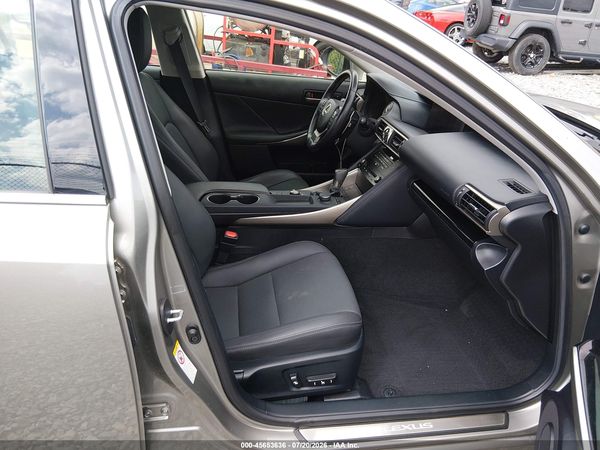 2018 LEXUS IS 300