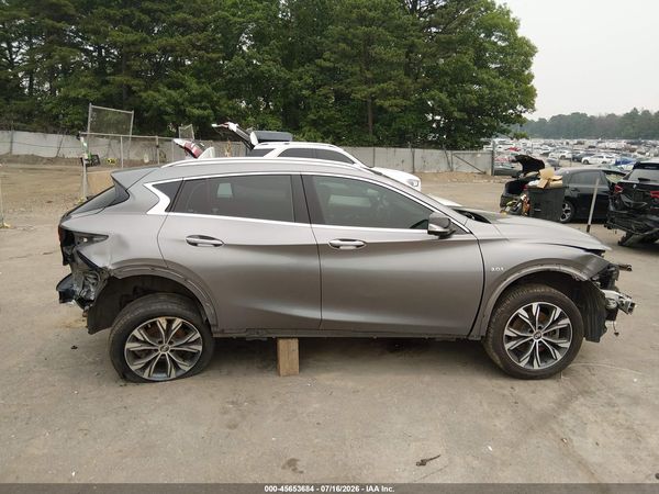 2018 INFINITI QX30 ESSENTIAL