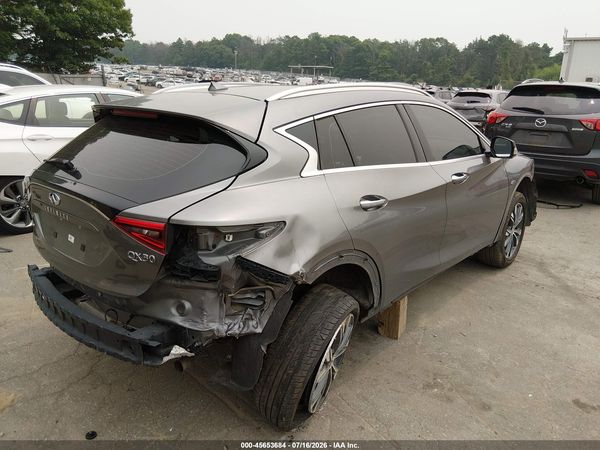 2018 INFINITI QX30 ESSENTIAL