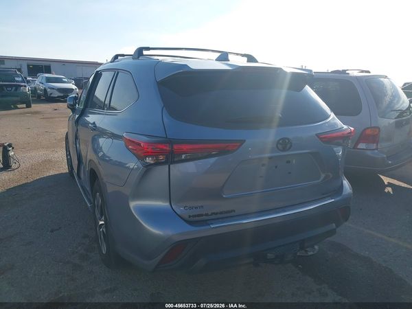 2022 TOYOTA HIGHLANDER XLE